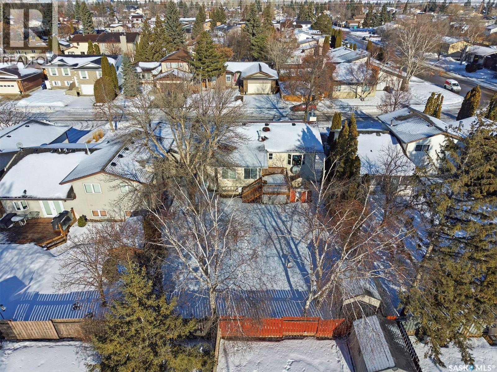 111 Gustin Crescent, Saskatoon, SK - Outdoor