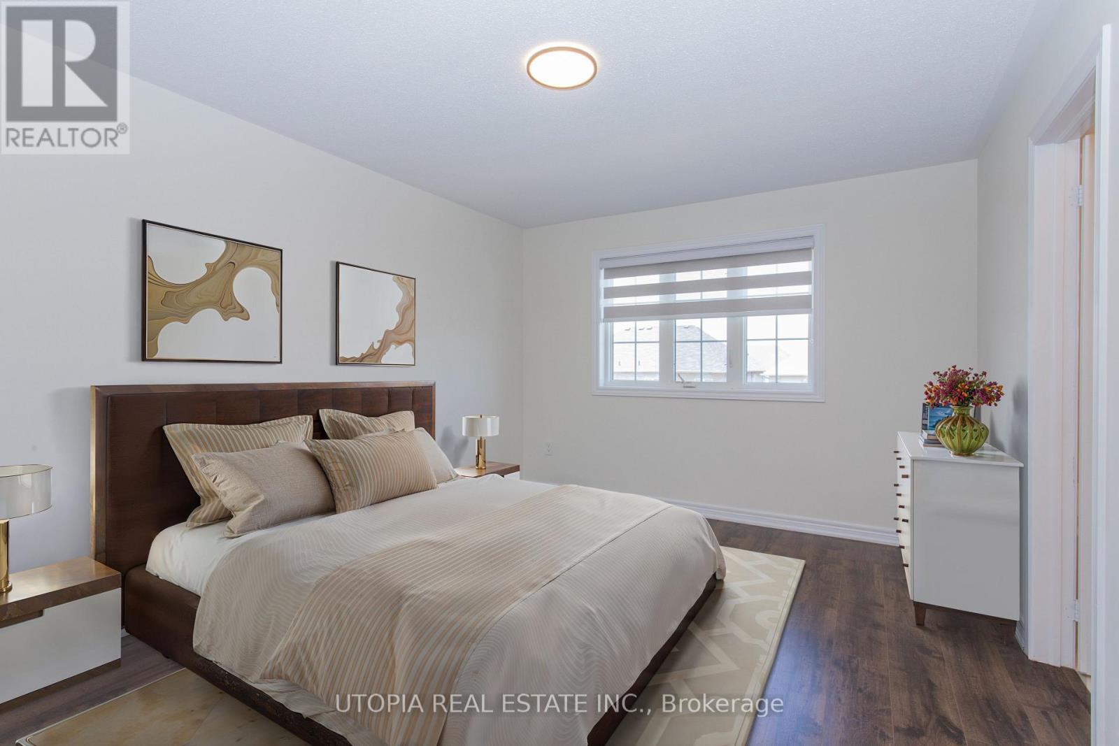 5409 Tenth Line W, Mississauga, ON - Indoor Photo Showing Bedroom