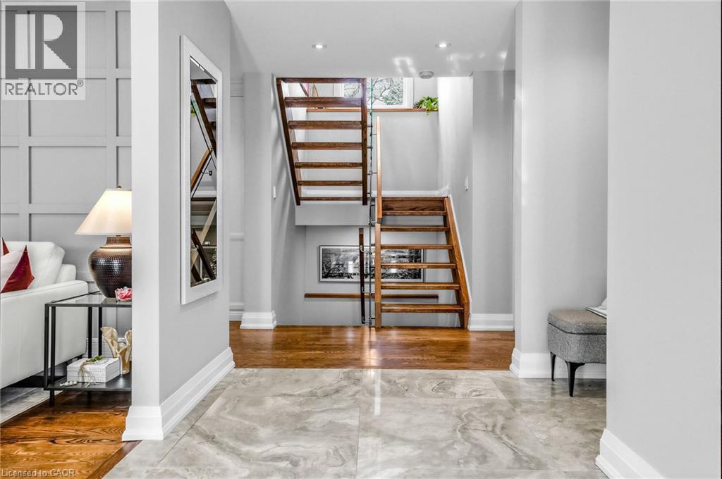315 Swinburne Road, Burlington, ON - Indoor Photo Showing Other Room