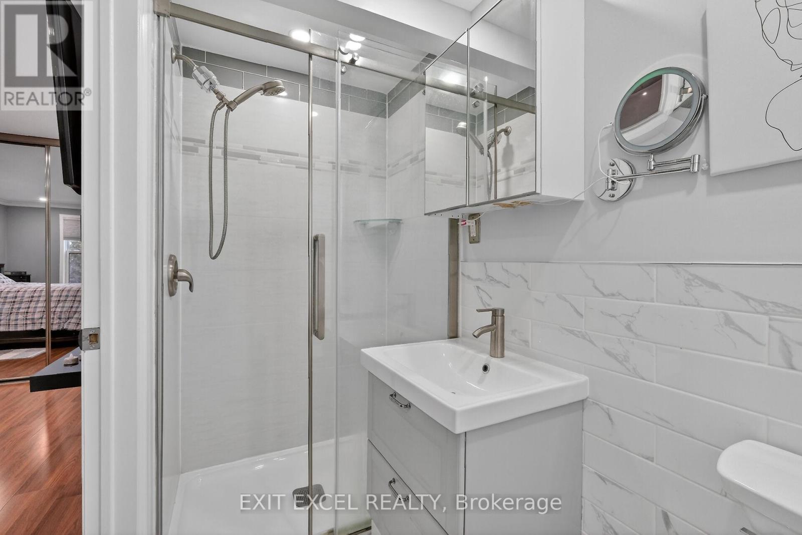 58 Fireside Crescent, Ottawa, ON - Indoor Photo Showing Bathroom