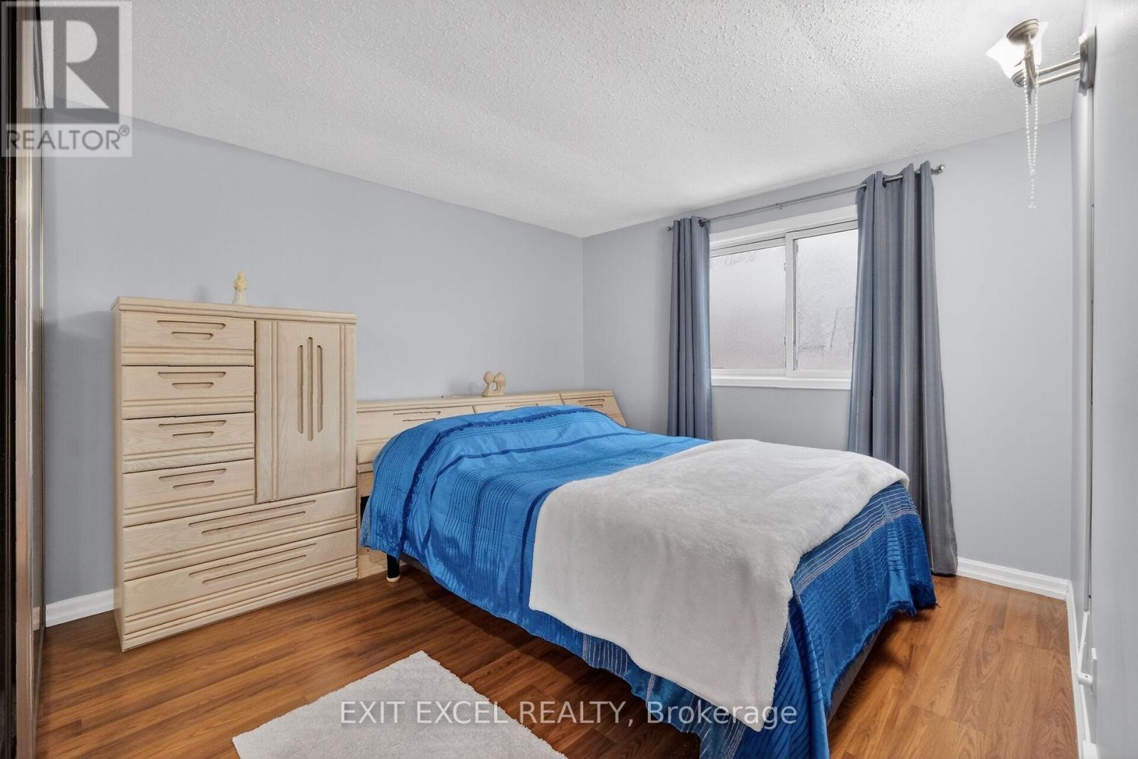 58 Fireside Crescent, Ottawa, ON - Indoor Photo Showing Bedroom