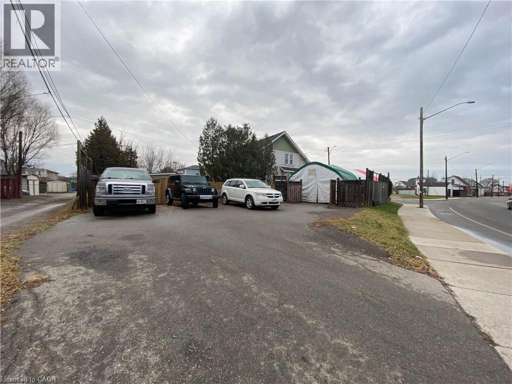 168 Garside Avenue N, Hamilton, ON - Outdoor