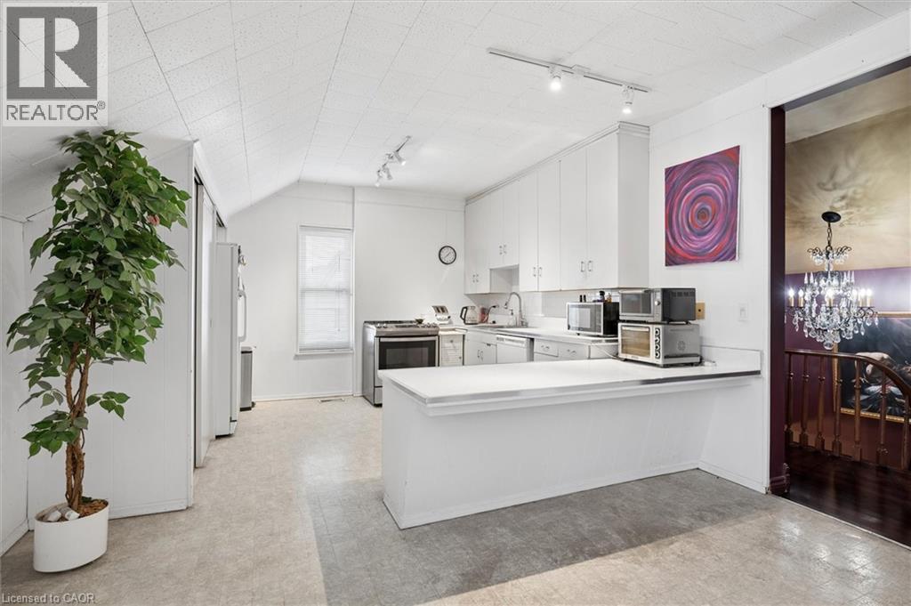 64 Francis Street N, Kitchener, ON - Indoor Photo Showing Kitchen