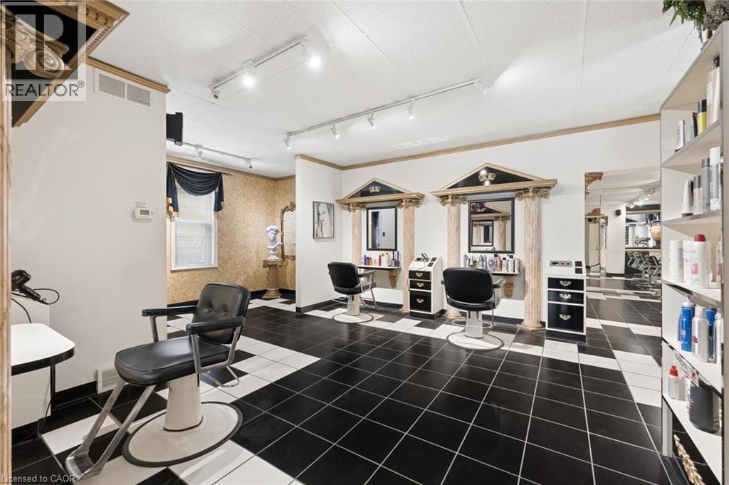 64 Francis Street N, Kitchener, ON - Indoor