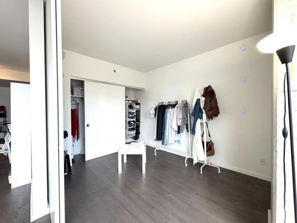 Chambre à coucher - 1702-350 Boul. De Maisonneuve O., Montréal (Ville-Marie), QC - Indoor Photo Showing Other Room
