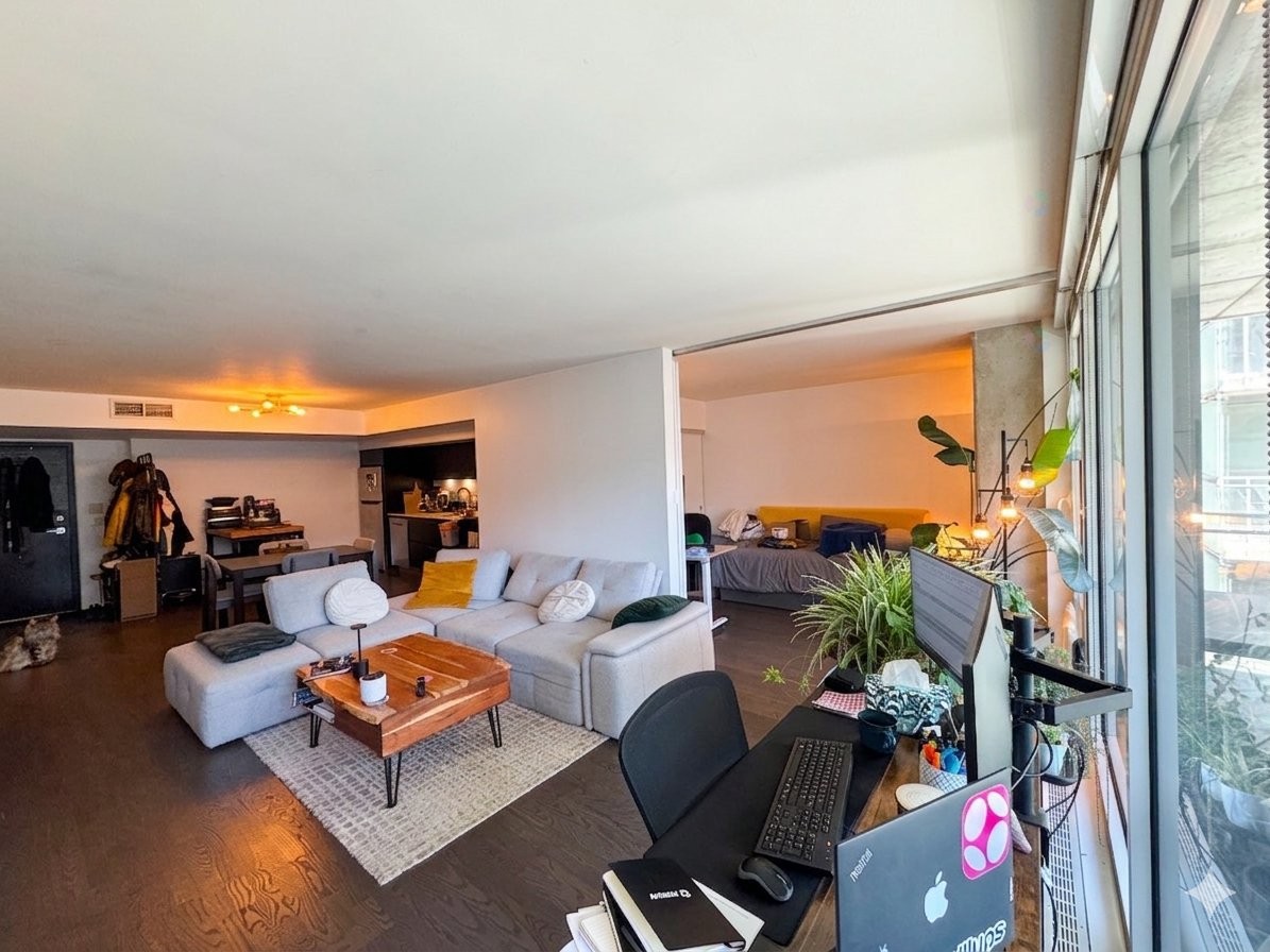 Living Room - 1102-350 Boul. De Maisonneuve O., Montréal (Ville-Marie), QC - Indoor Photo Showing Living Room