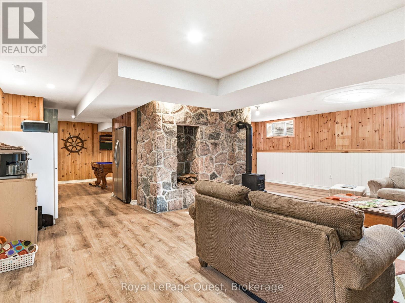 160 14 Concession W, Tiny, ON - Indoor