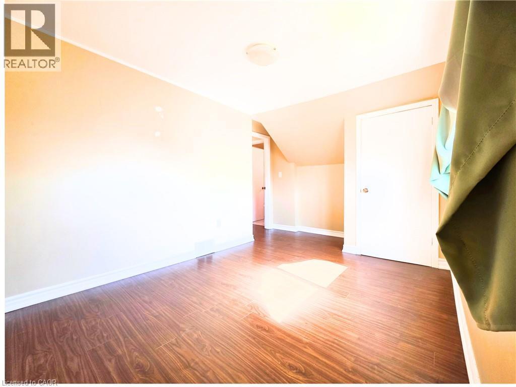 214 Fairfield Avenue, Hamilton, ON - Indoor Photo Showing Other Room