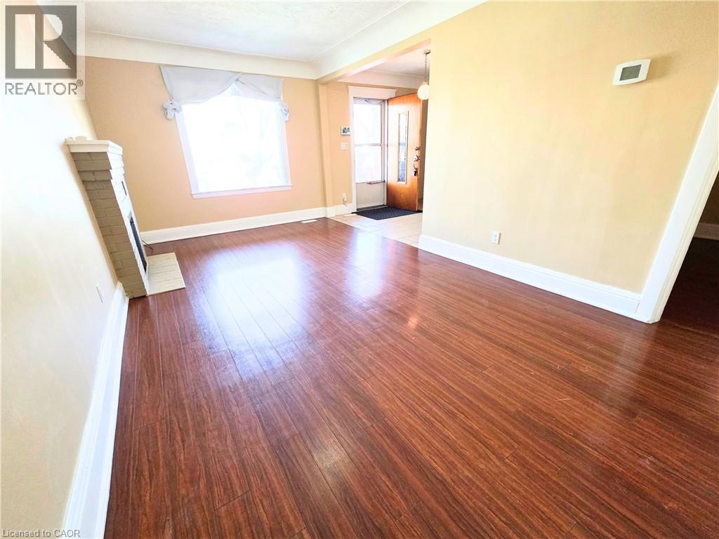 214 Fairfield Avenue, Hamilton, ON - Indoor Photo Showing Other Room