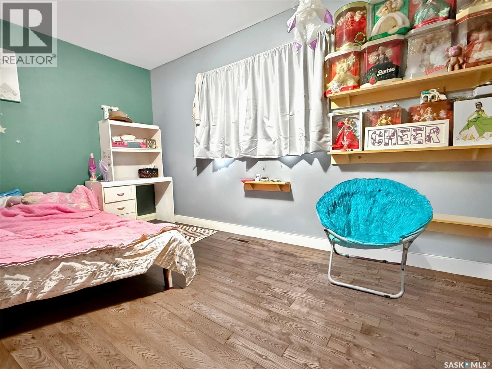 1415 Ashley Drive, Swift Current, SK - Indoor Photo Showing Bedroom