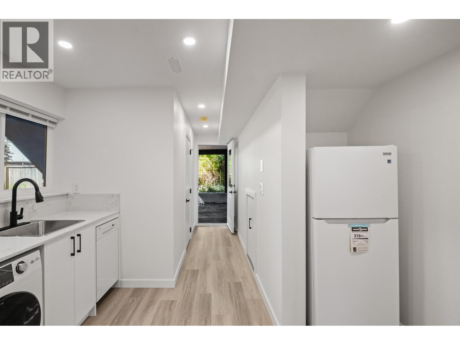 1344 Prairie Avenue, Port Coquitlam, BC - Indoor Photo Showing Other Room