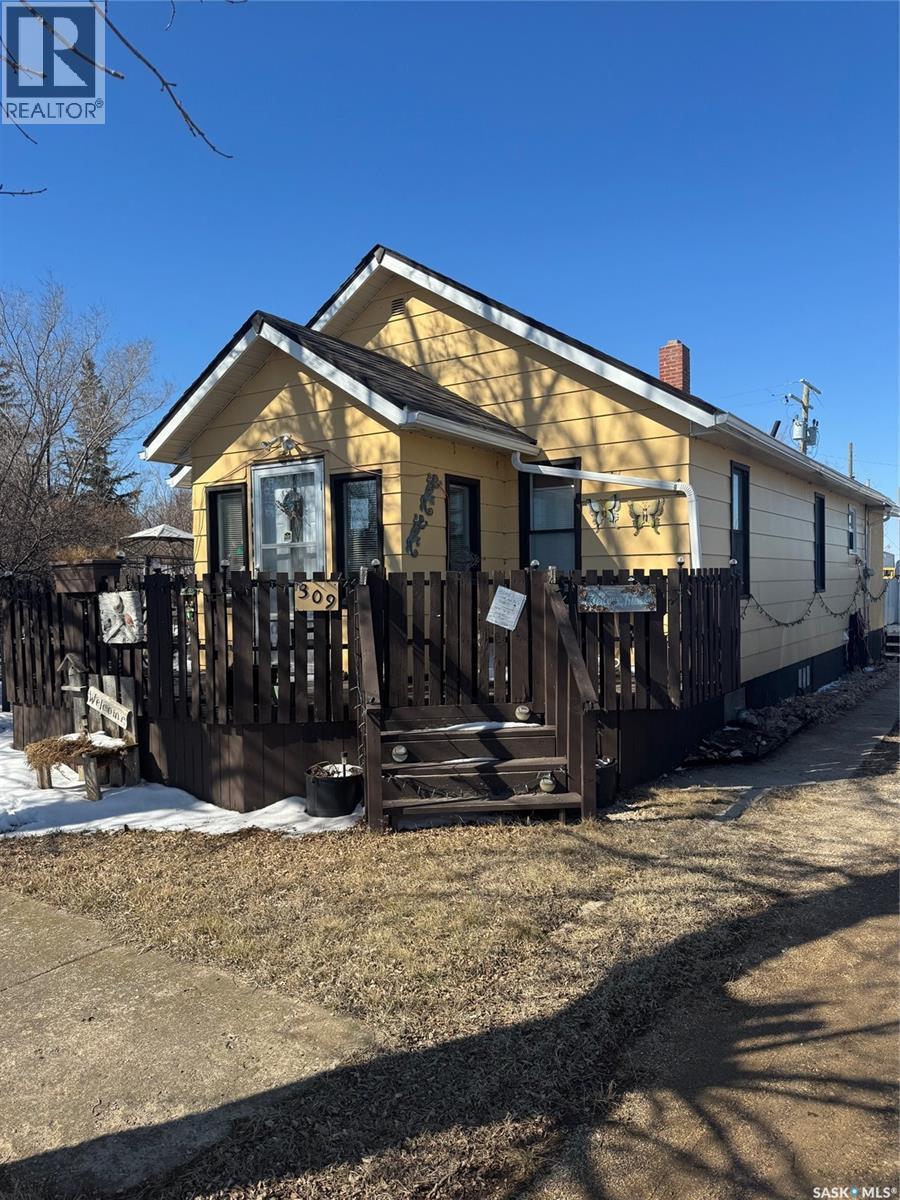 309 Main Street, Maymont, SK - Outdoor