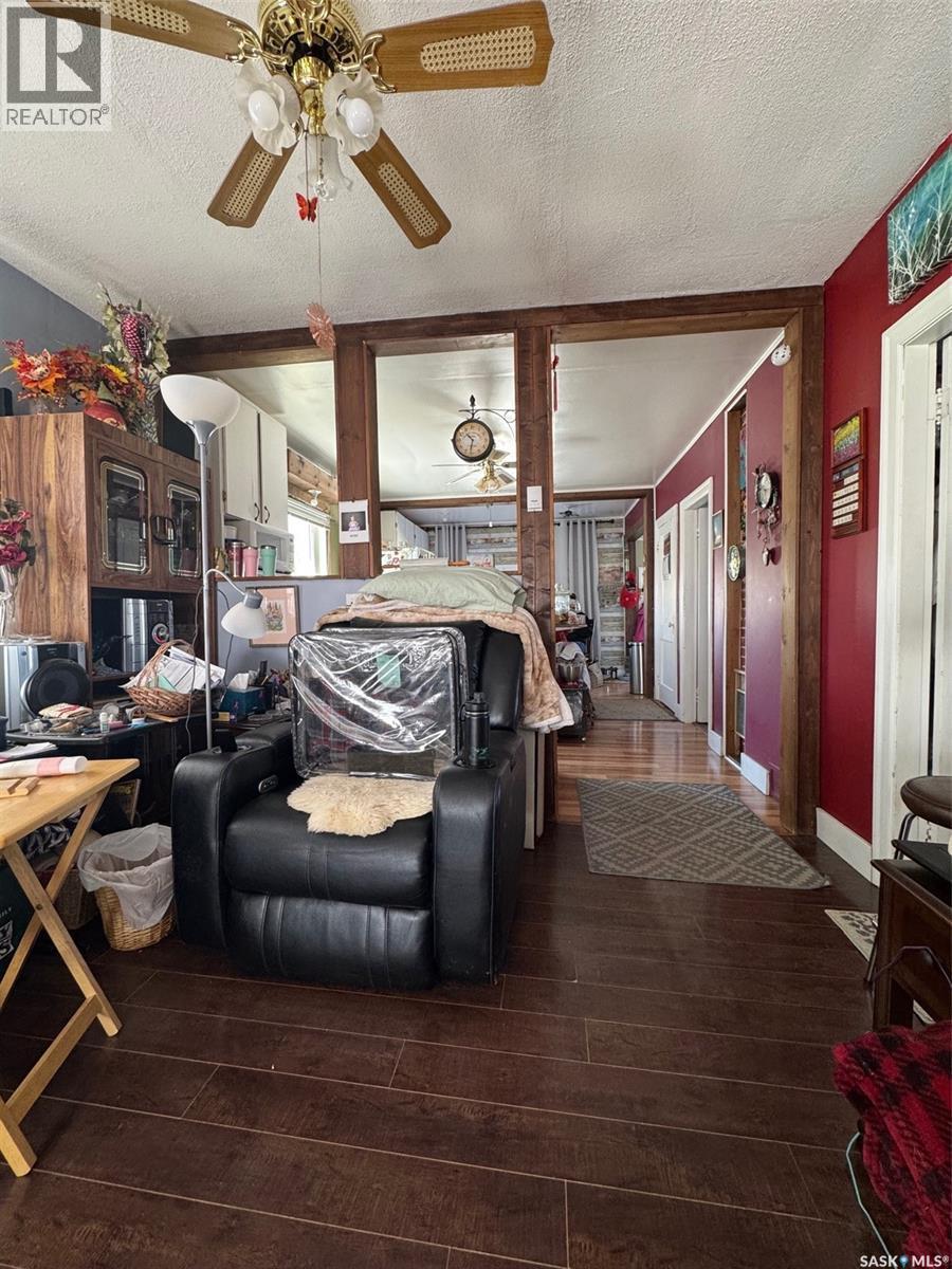 309 Main Street, Maymont, SK - Indoor Photo Showing Other Room