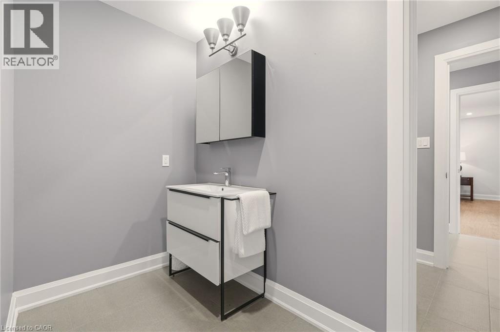 1354 No 1 Side Road, Burlington, ON - Indoor