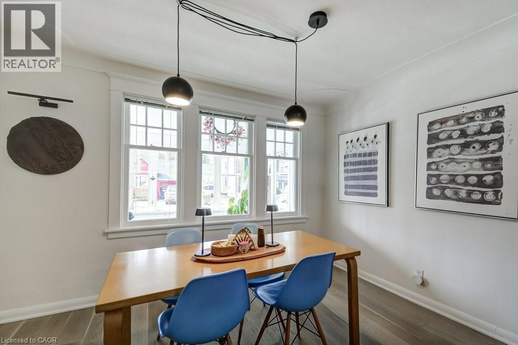 2180 Caroline Street, Burlington, ON - Indoor Photo Showing Dining Room