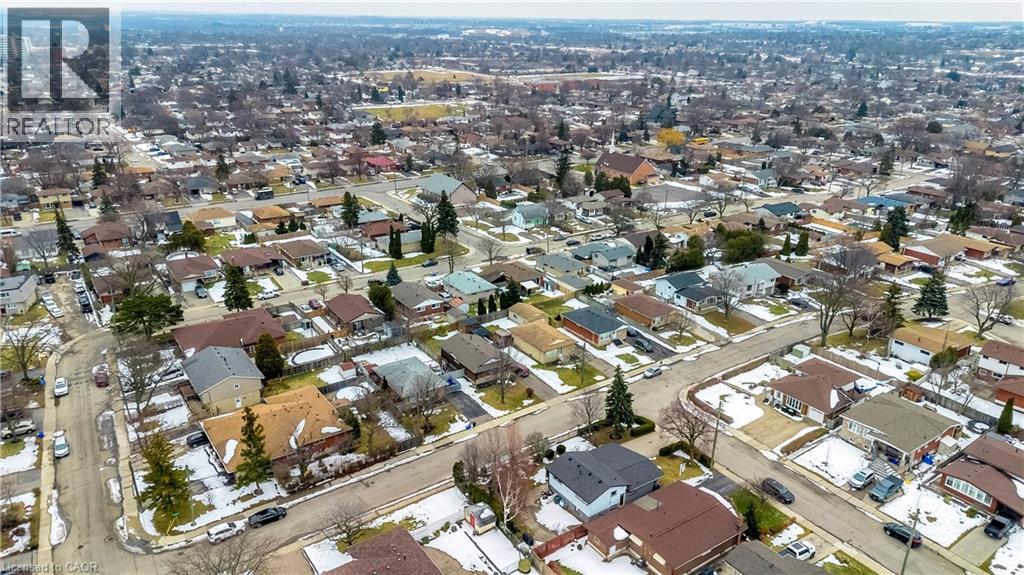 Established residential neighborhood featuring a grid street pattern and individual properties with varied architectural styles - 85 Ranchdale Drive, Hamilton, ON - Outdoor With View