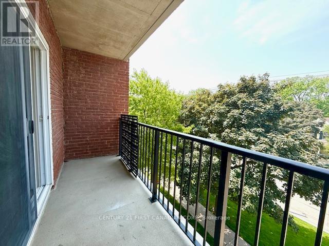 401 - 570 William Street, London East (East F), ON - Outdoor With Balcony With Exterior