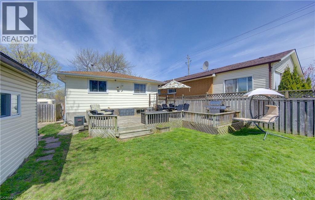 100 Johanna Drive, Cambridge, ON - Outdoor With Deck Patio Veranda With Exterior