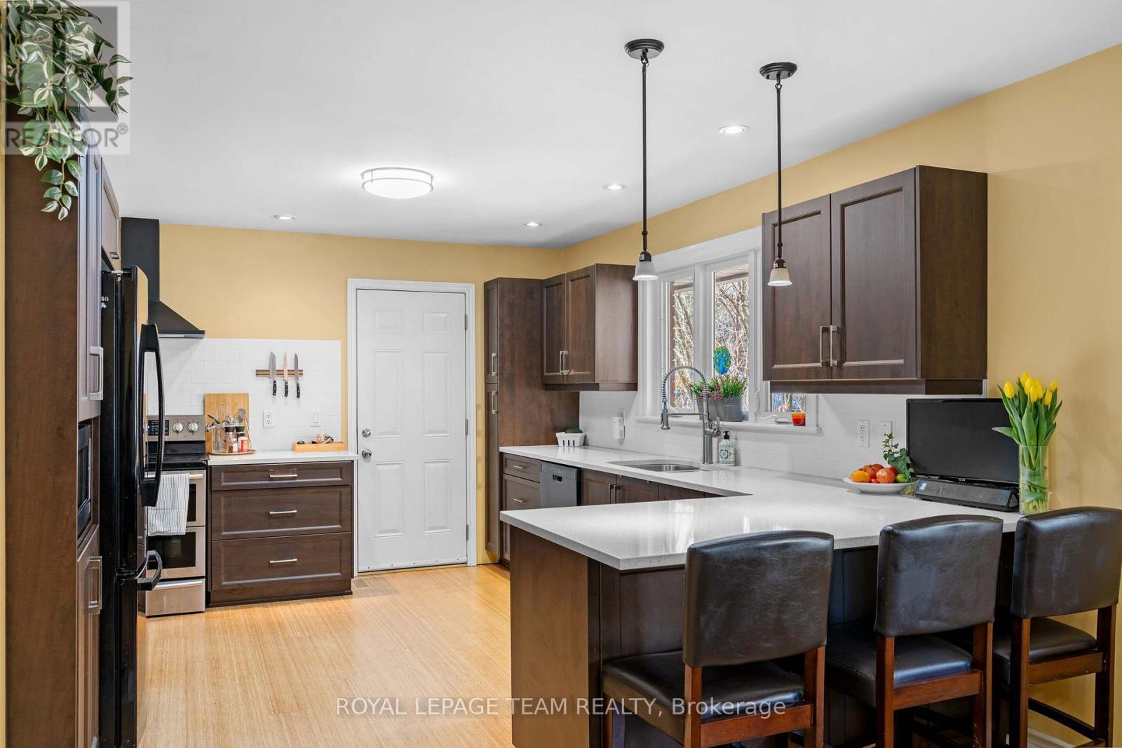 kitchen - 1986 Fairbanks Avenue, Ottawa, ON - Indoor Photo Showing Other Room
