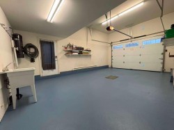 Garage -