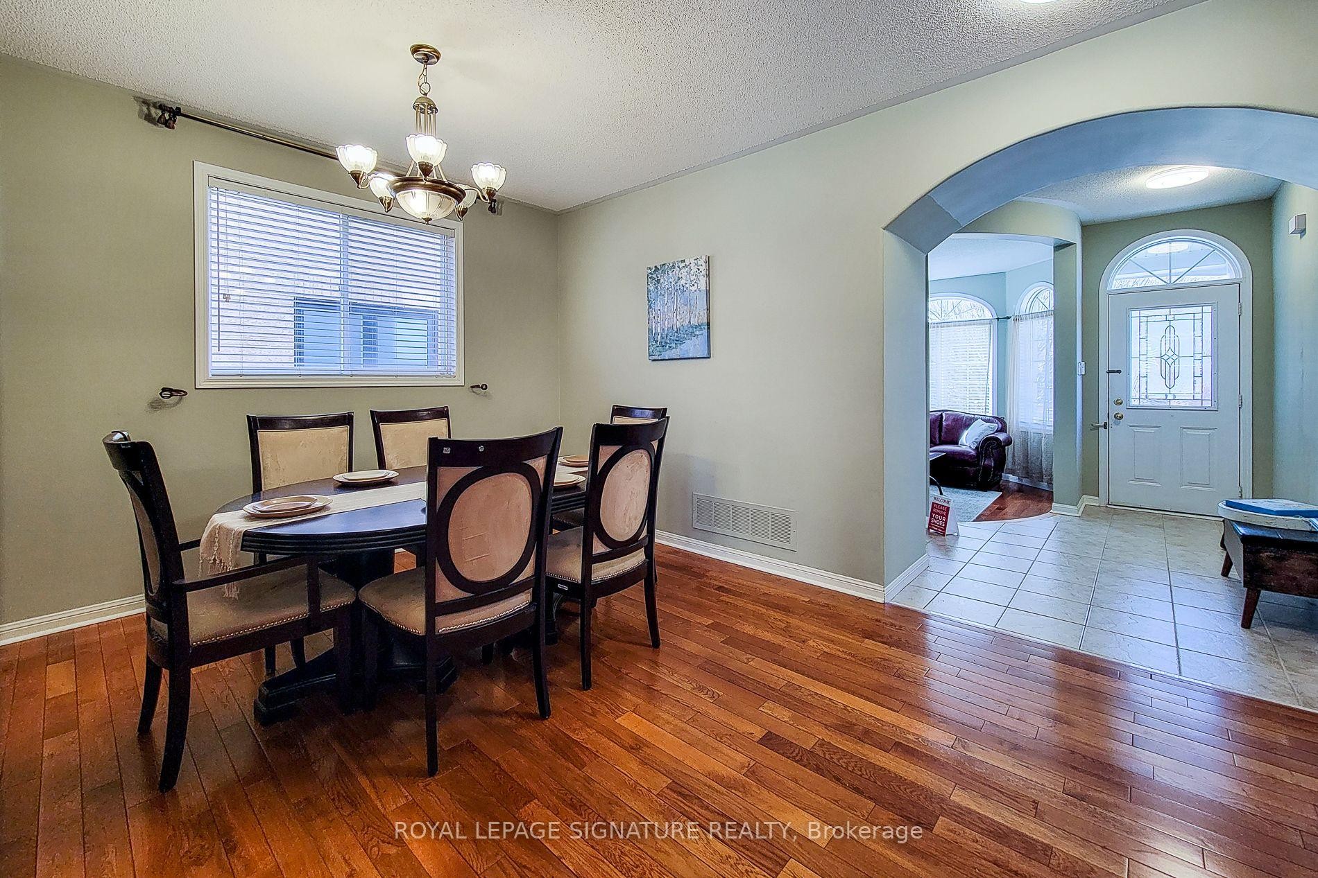 3798 Swiftdale Drive, Mississauga, ON - Indoor Photo Showing Dining Room
