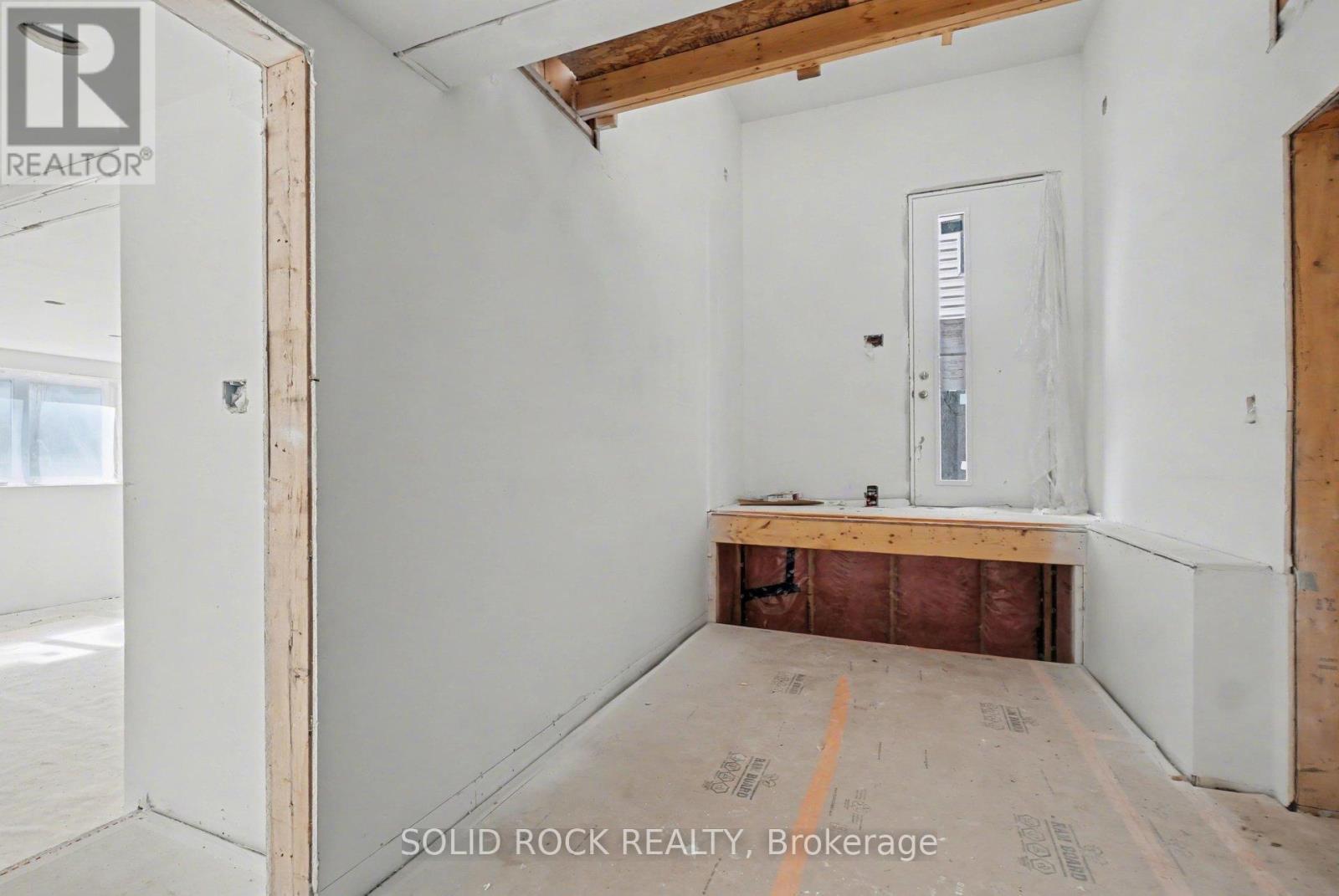 Basement Entrance - 830 Alpine Avenue, Ottawa, ON - Indoor Photo Showing Other Room