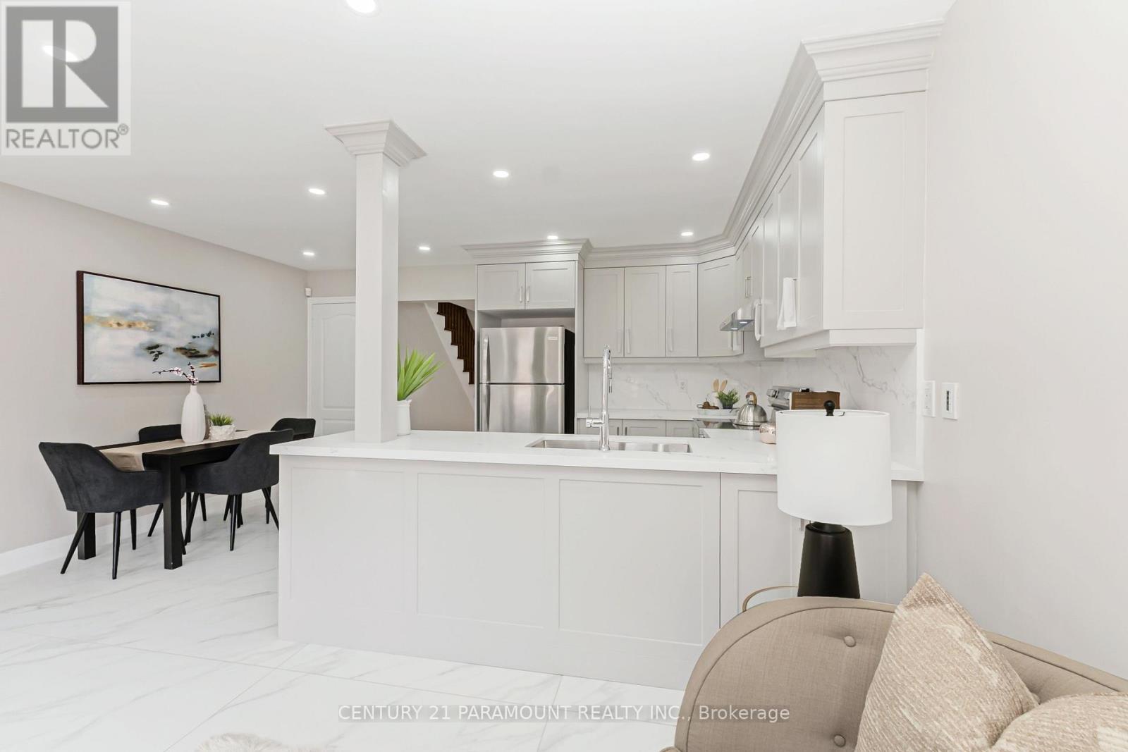 641 Macbeth Heights, Mississauga, ON - Indoor