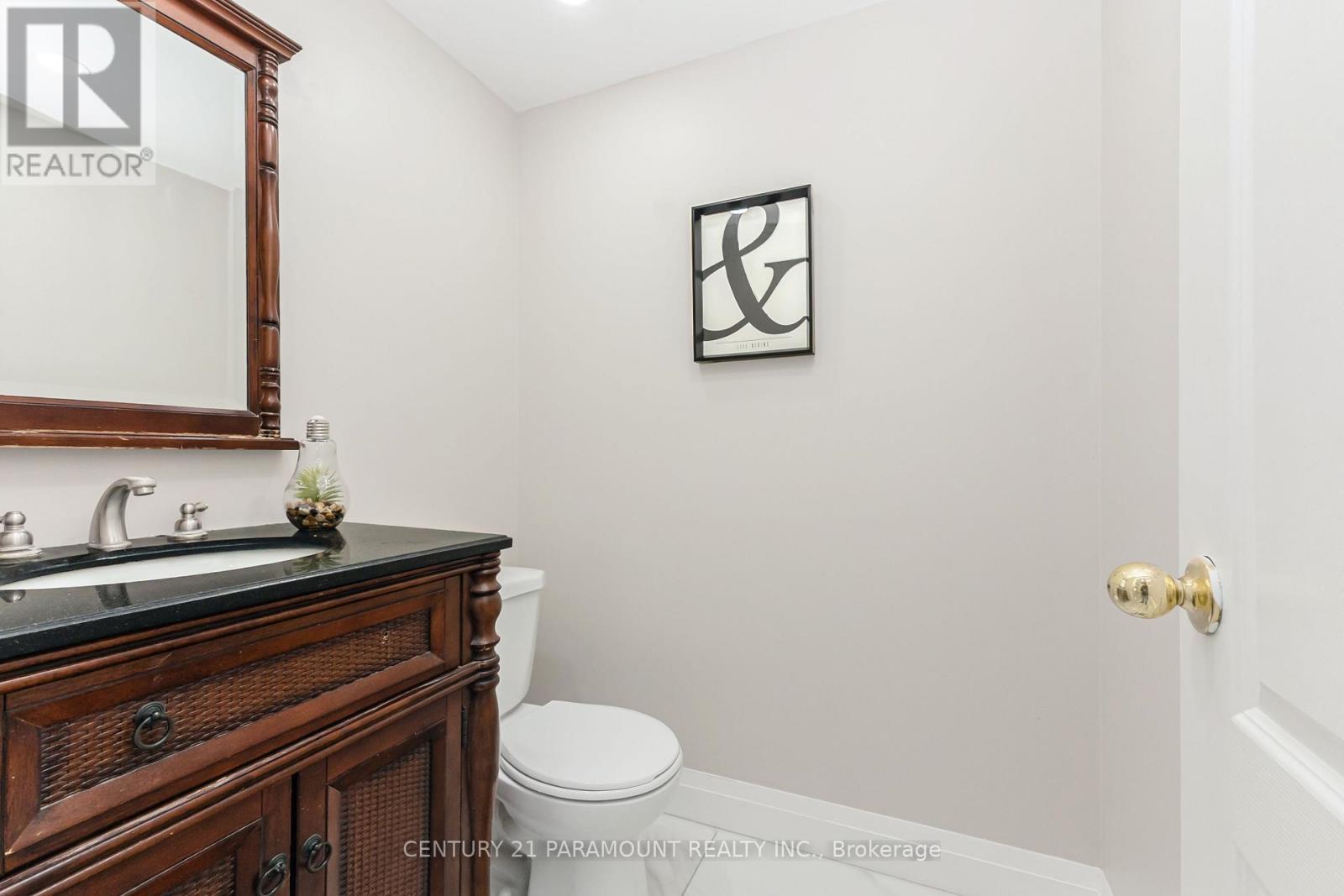 641 Macbeth Heights, Mississauga, ON - Indoor Photo Showing Bathroom