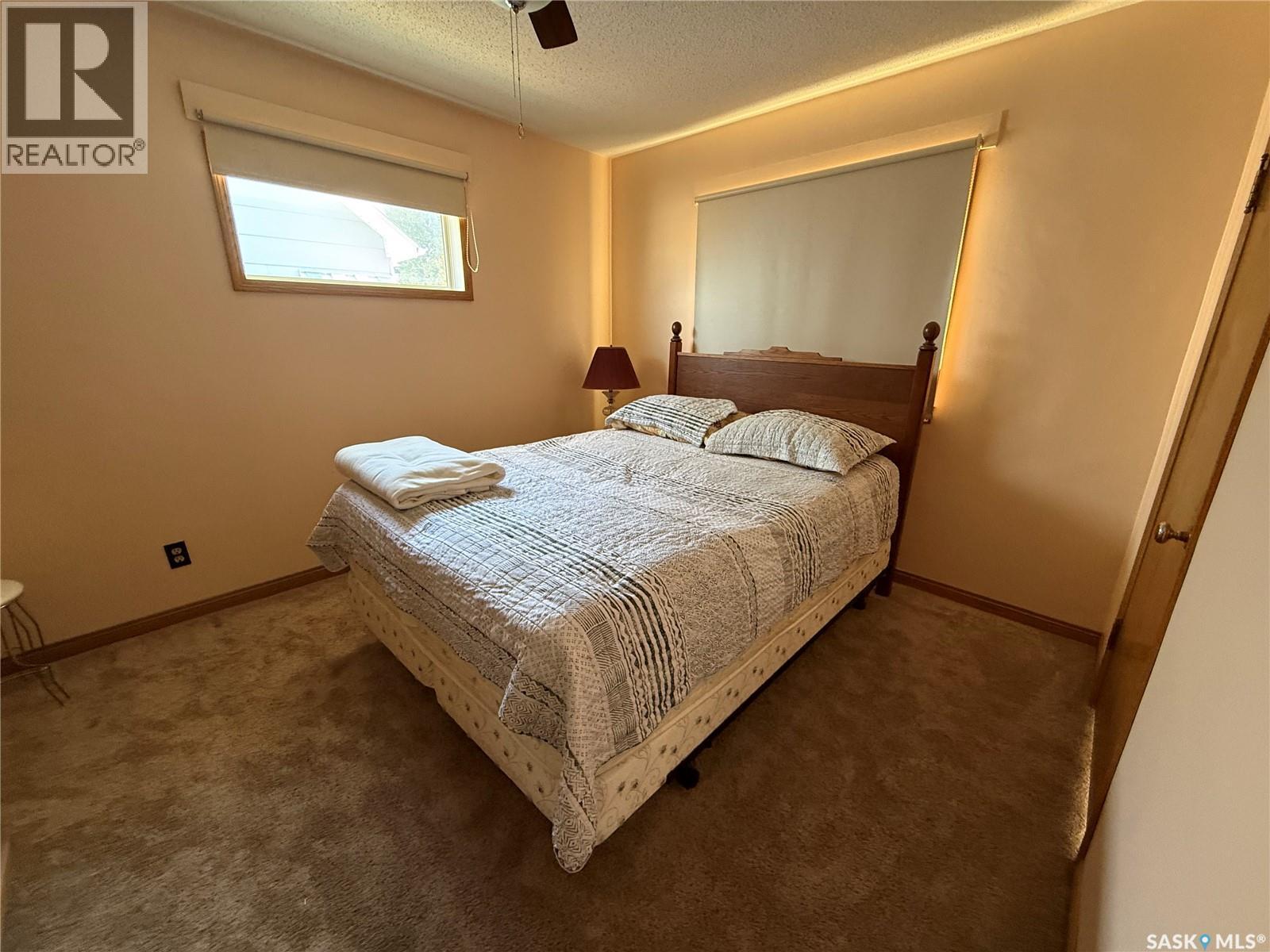 737 Third Street, Estevan, SK - Indoor Photo Showing Bedroom