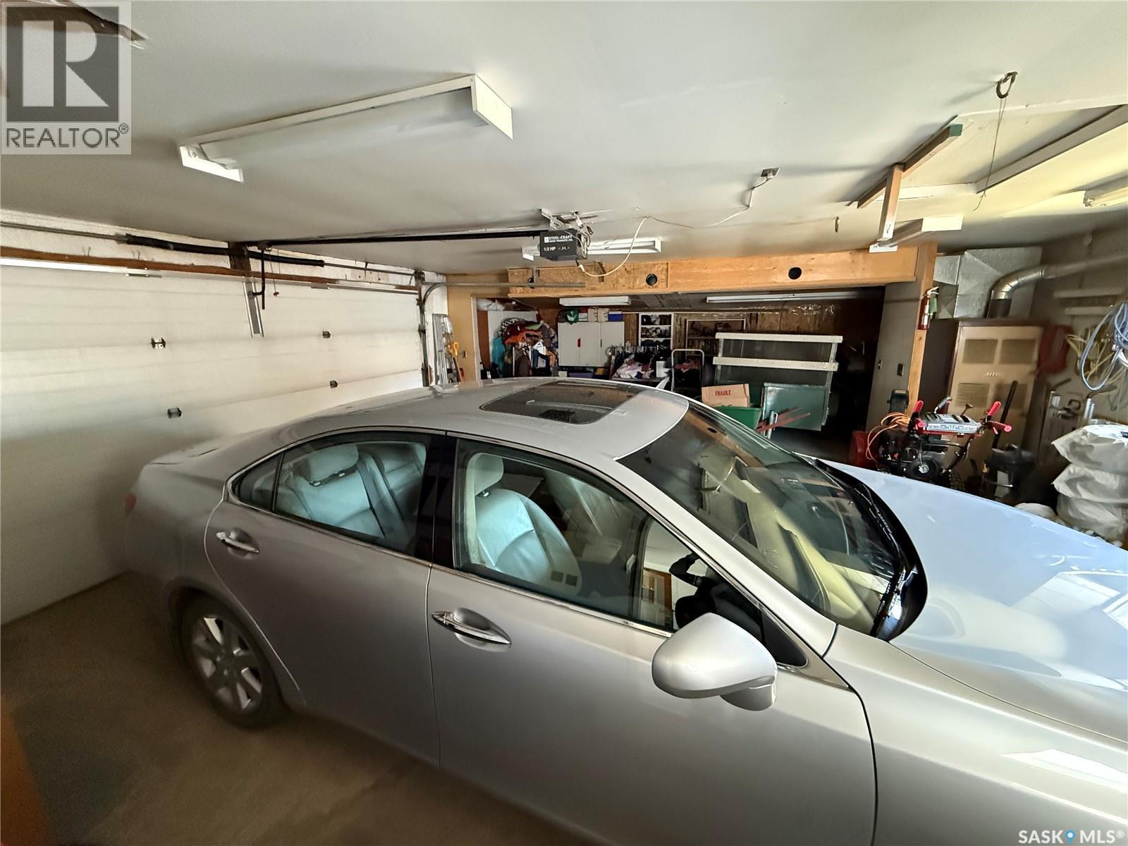 737 Third Street, Estevan, SK - Indoor Photo Showing Garage