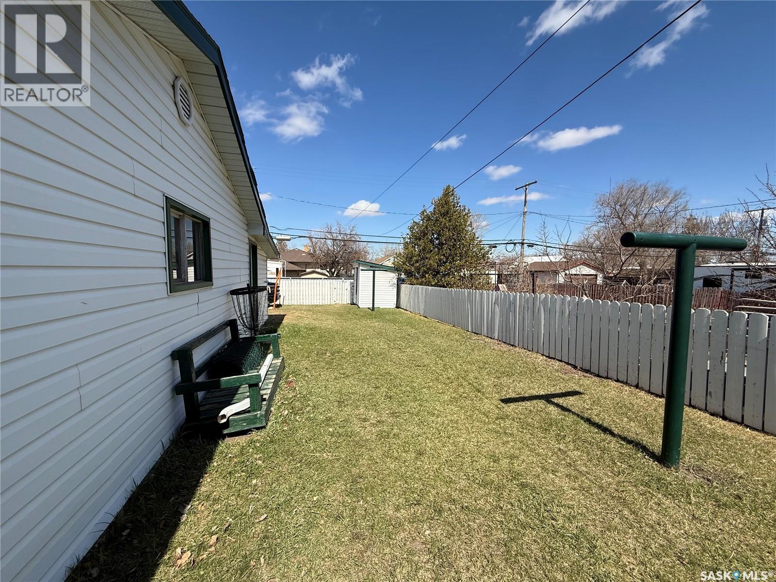 737 Third Street, Estevan, SK - Outdoor