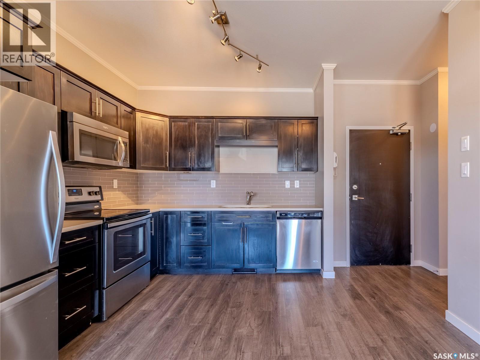 102 720 Baltzan Boulevard, Saskatoon, SK - Indoor Photo Showing Kitchen