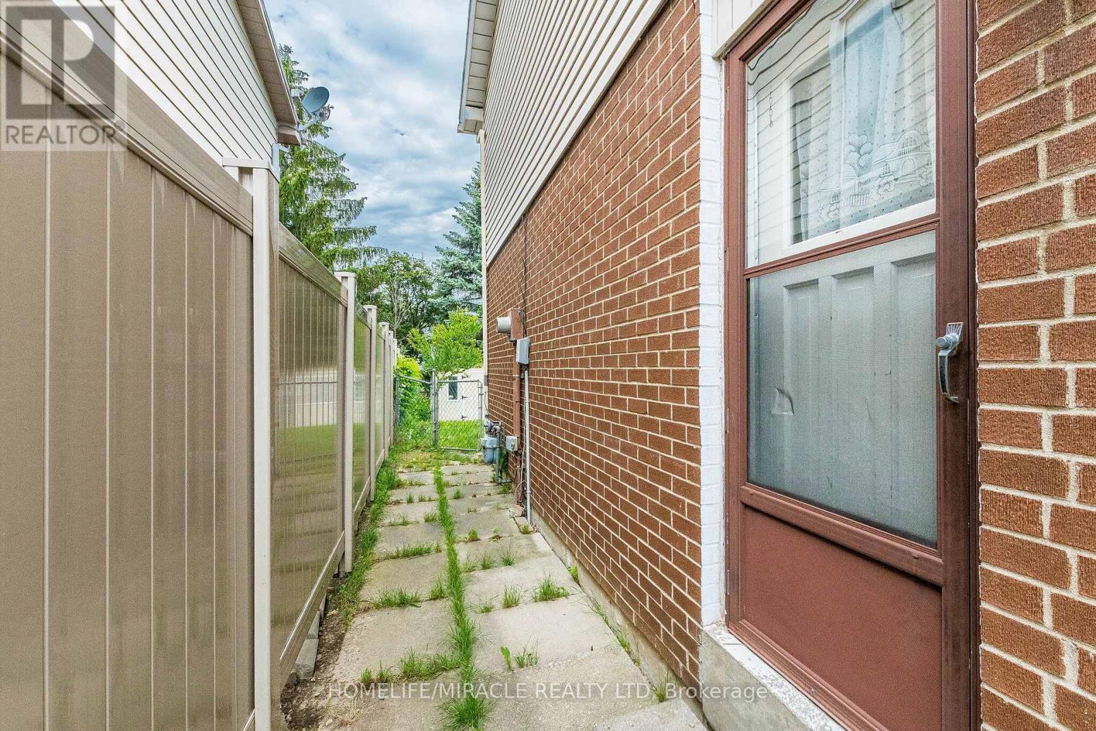 2335 Council Ring Road, Mississauga, ON - Outdoor With Deck Patio Veranda With Exterior