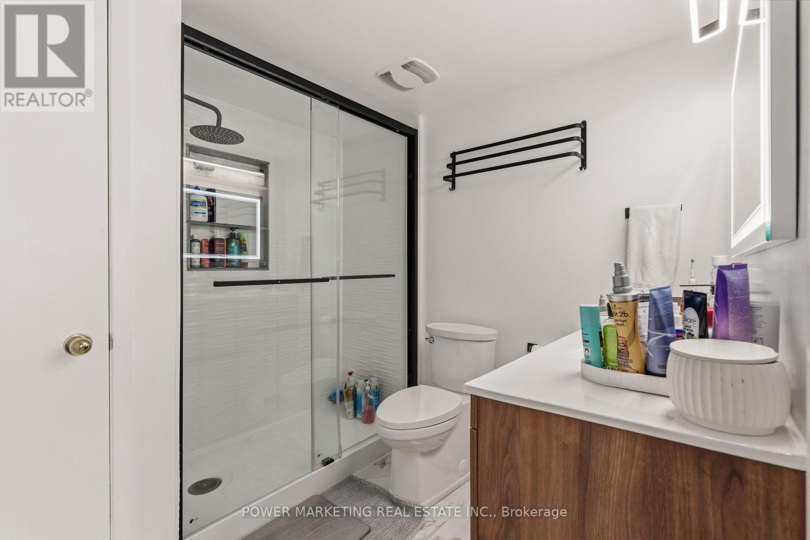 160 Rushford Private, Ottawa, ON - Indoor Photo Showing Bathroom