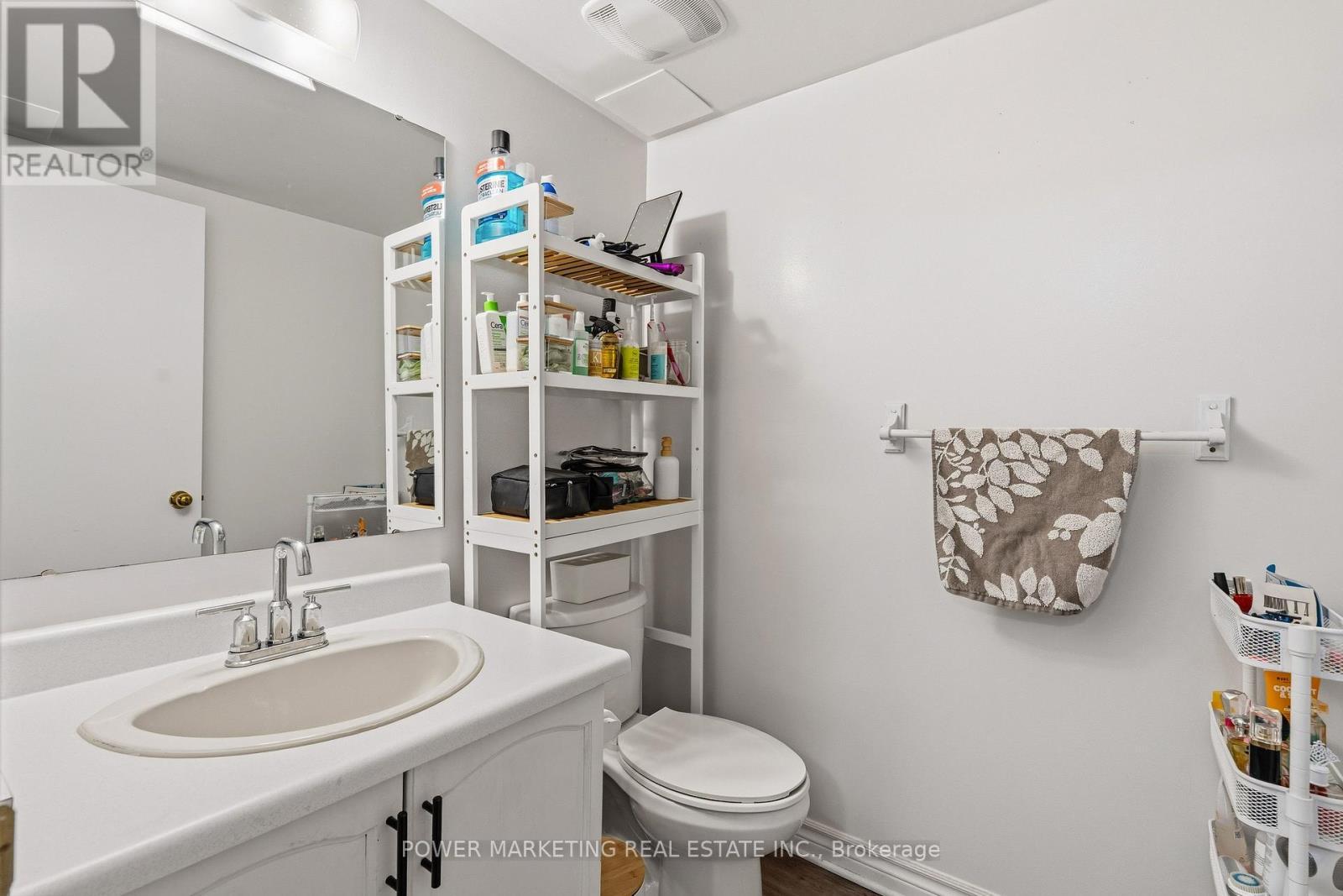 160 Rushford Private, Ottawa, ON - Indoor Photo Showing Bathroom