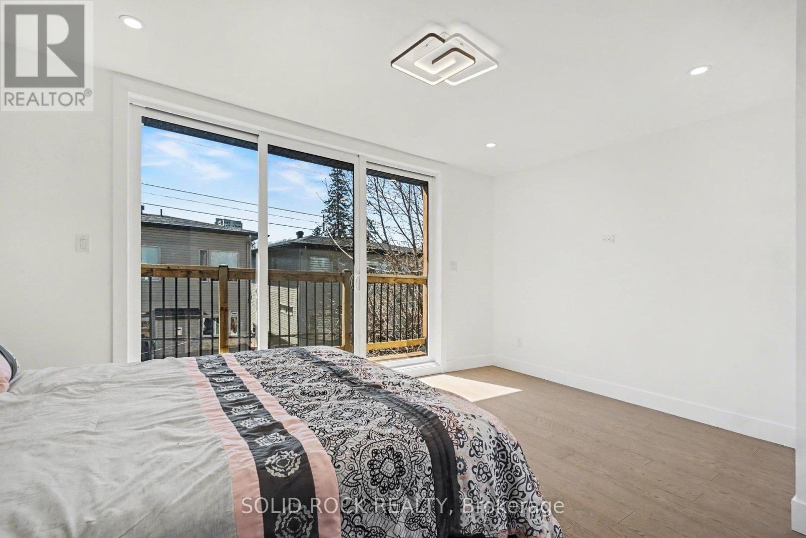 Primary Bedroom - 826 Alpine Avenue, Ottawa, ON - Indoor Photo Showing Bedroom