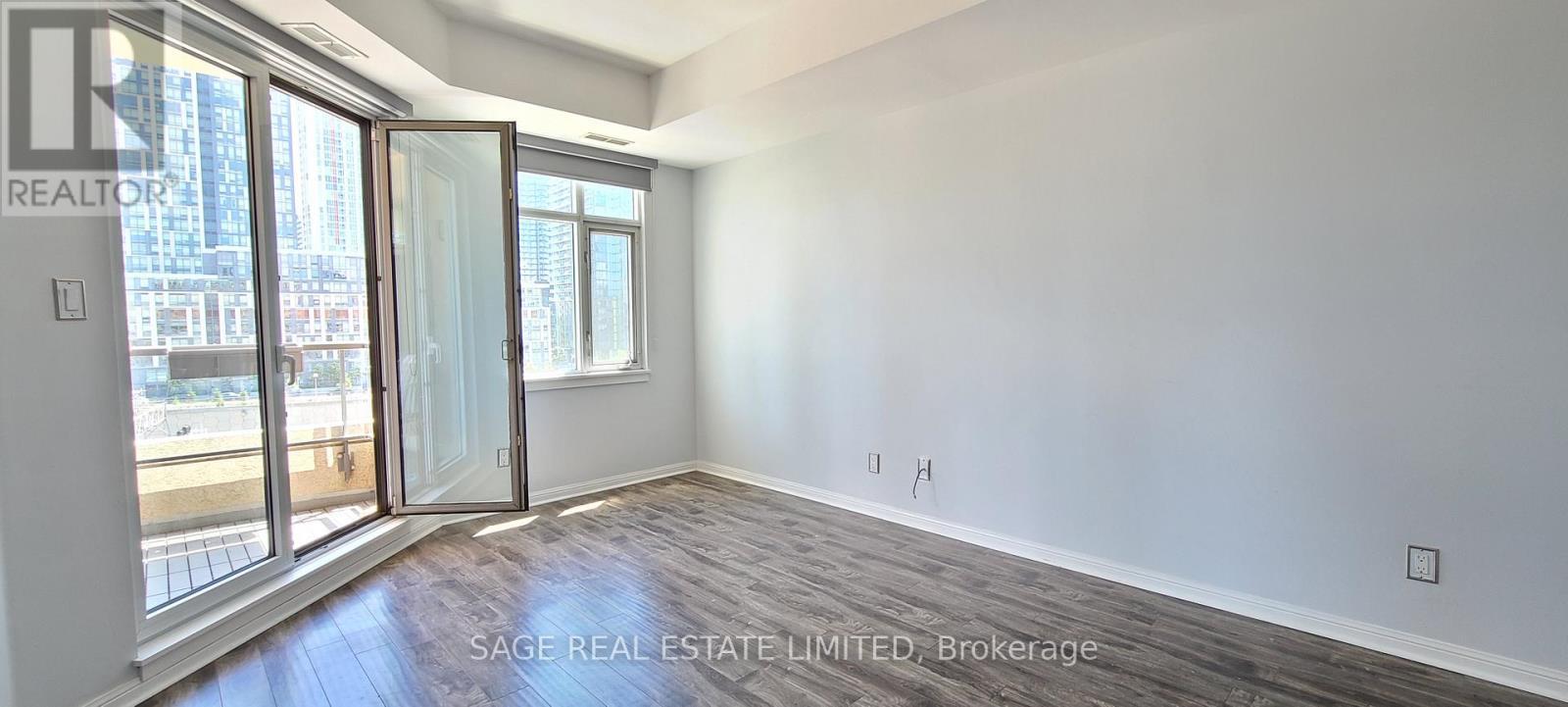 438 - 550 Front Street W, Toronto, ON - Indoor Photo Showing Other Room