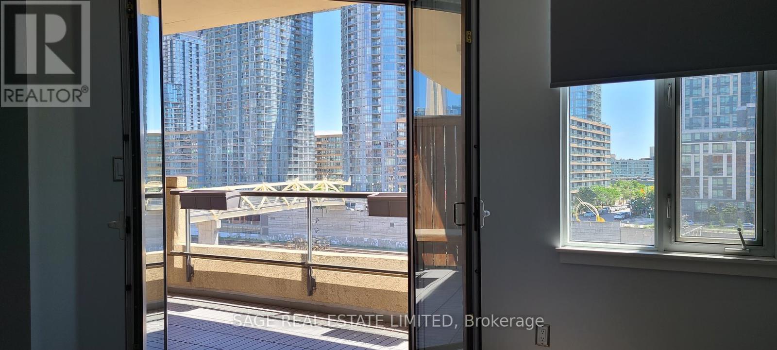 438 - 550 Front Street W, Toronto, ON - Photo Showing Other Room