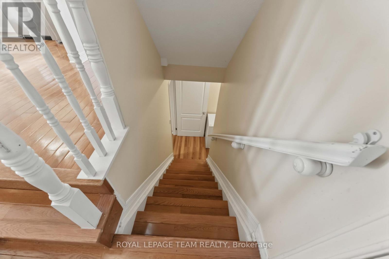 86 Sai Crescent, Ottawa, ON - Indoor Photo Showing Other Room