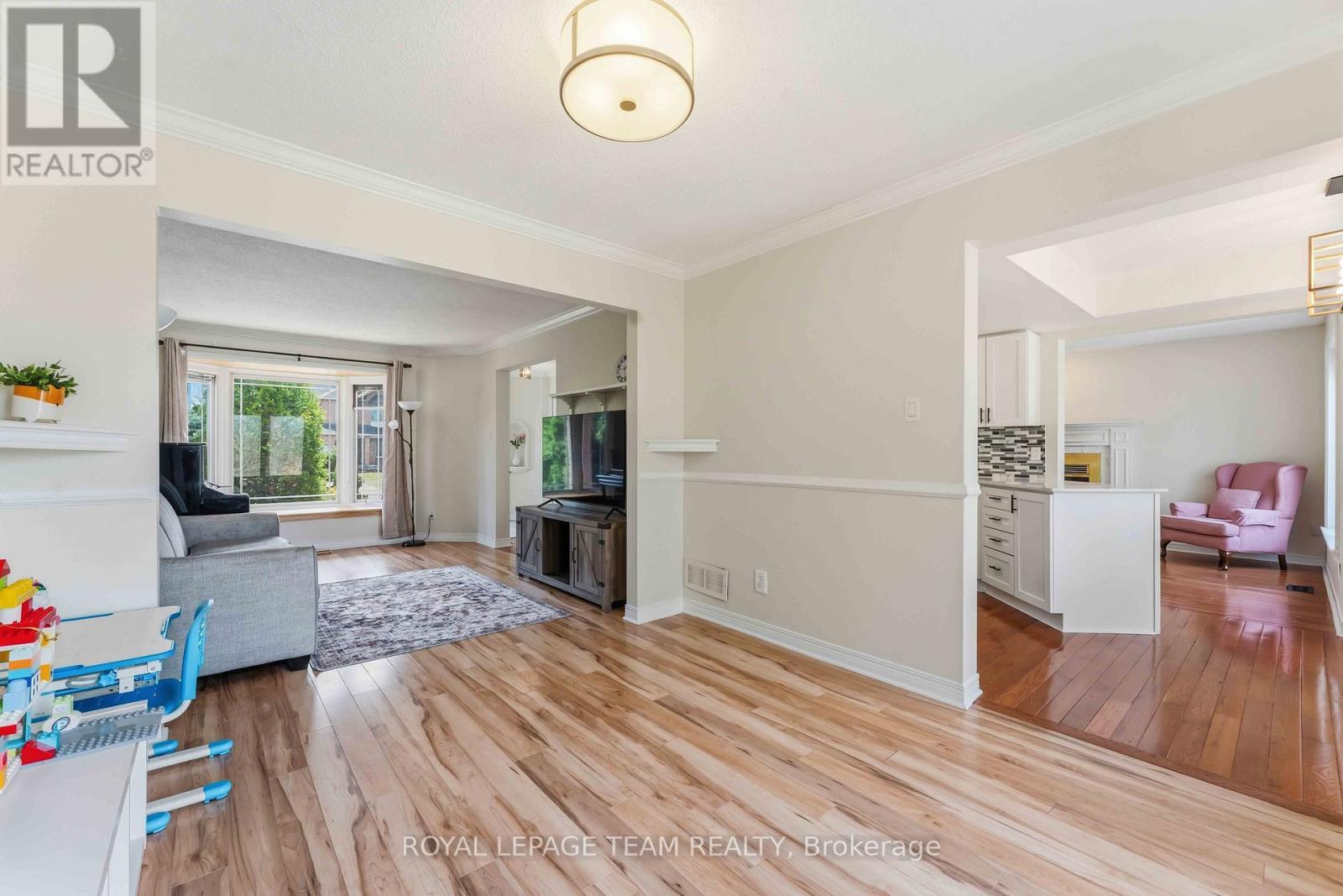 86 Sai Crescent, Ottawa, ON - Indoor Photo Showing Other Room