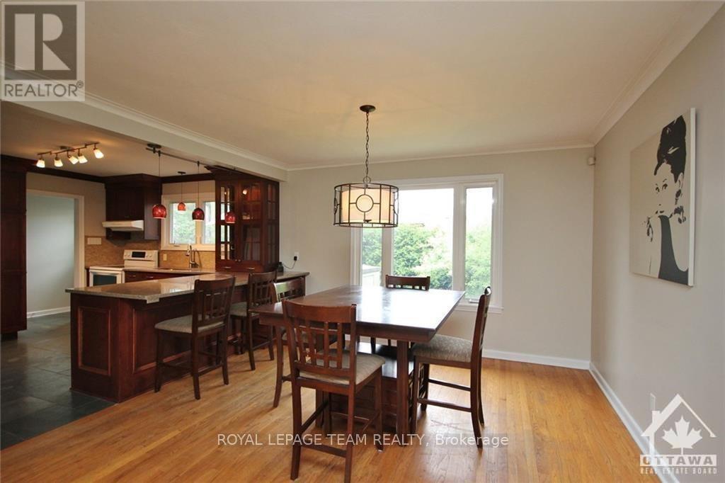 1805 Forman Avenue, Ottawa, ON - Indoor Photo Showing Dining Room