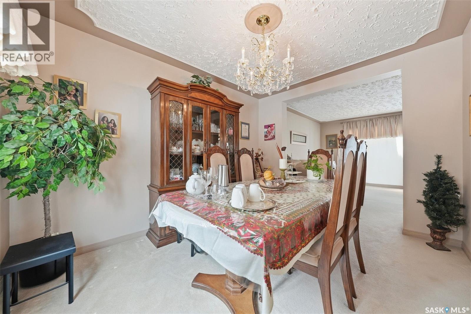 232 Dalhousie Crescent, Saskatoon, SK - Indoor Photo Showing Dining Room