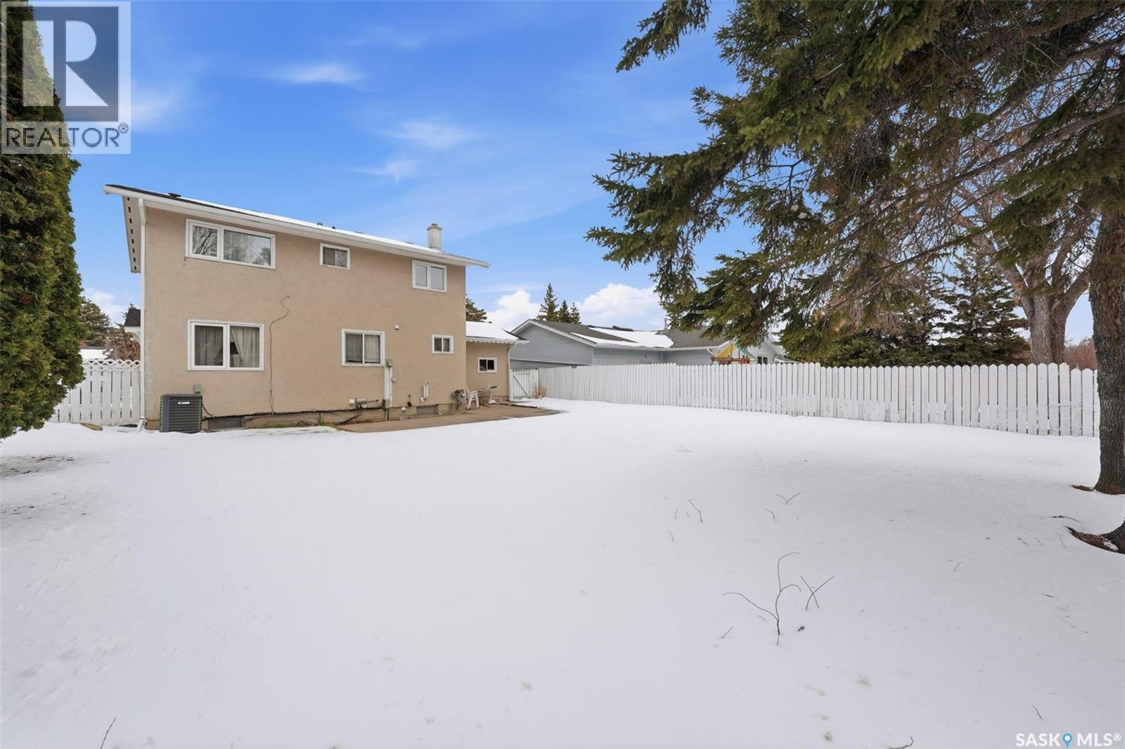 232 Dalhousie Crescent, Saskatoon, SK - Outdoor
