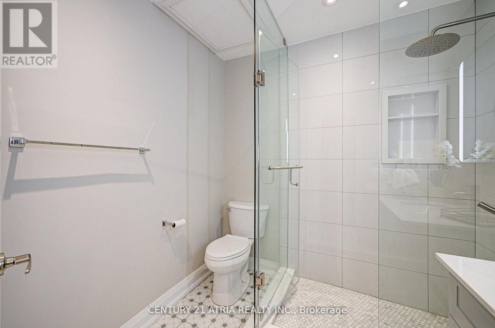 190 Romfield Circuit, Markham, ON - Indoor Photo Showing Bathroom