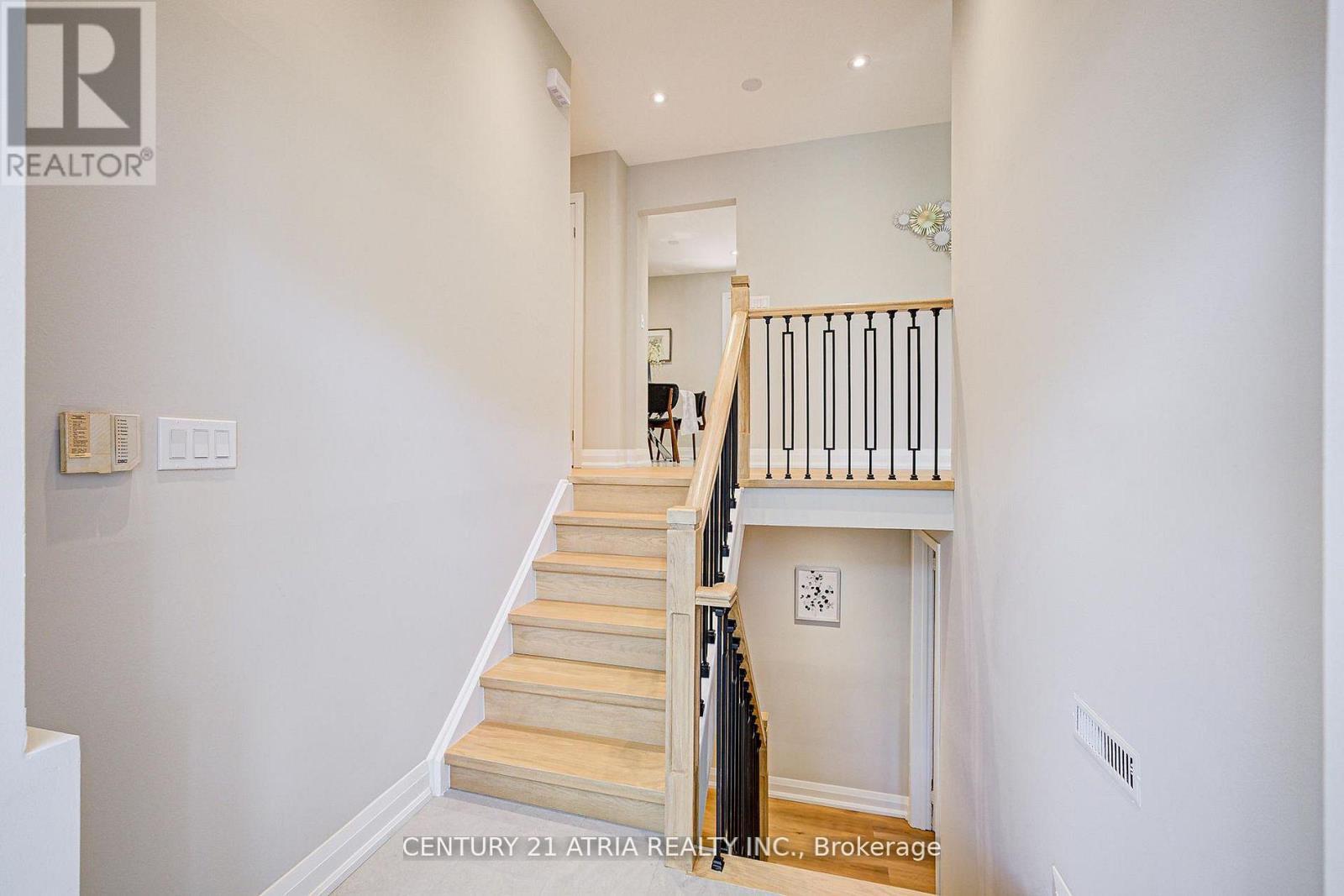 190 Romfield Circuit, Markham, ON - Indoor Photo Showing Other Room