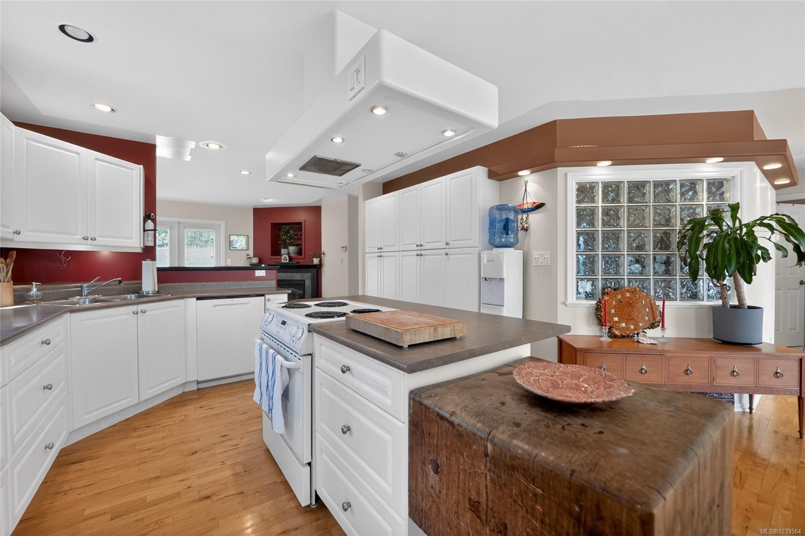 8126 Musgrave St, Crofton, BC
