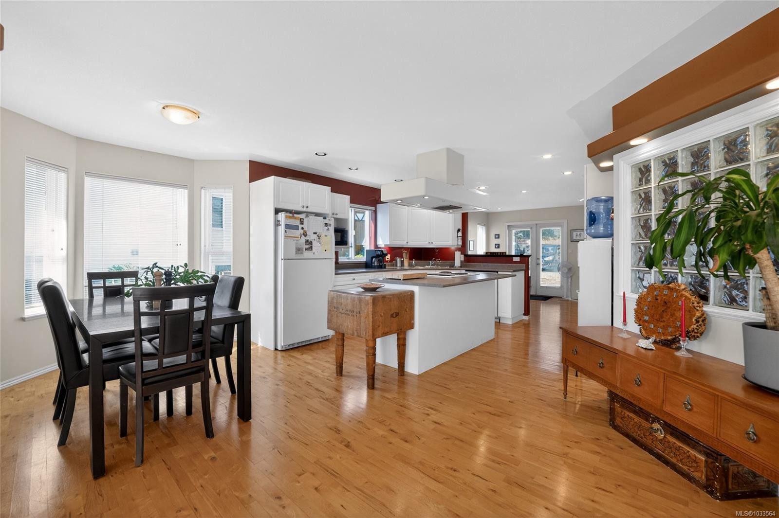 8126 Musgrave St, Crofton, BC