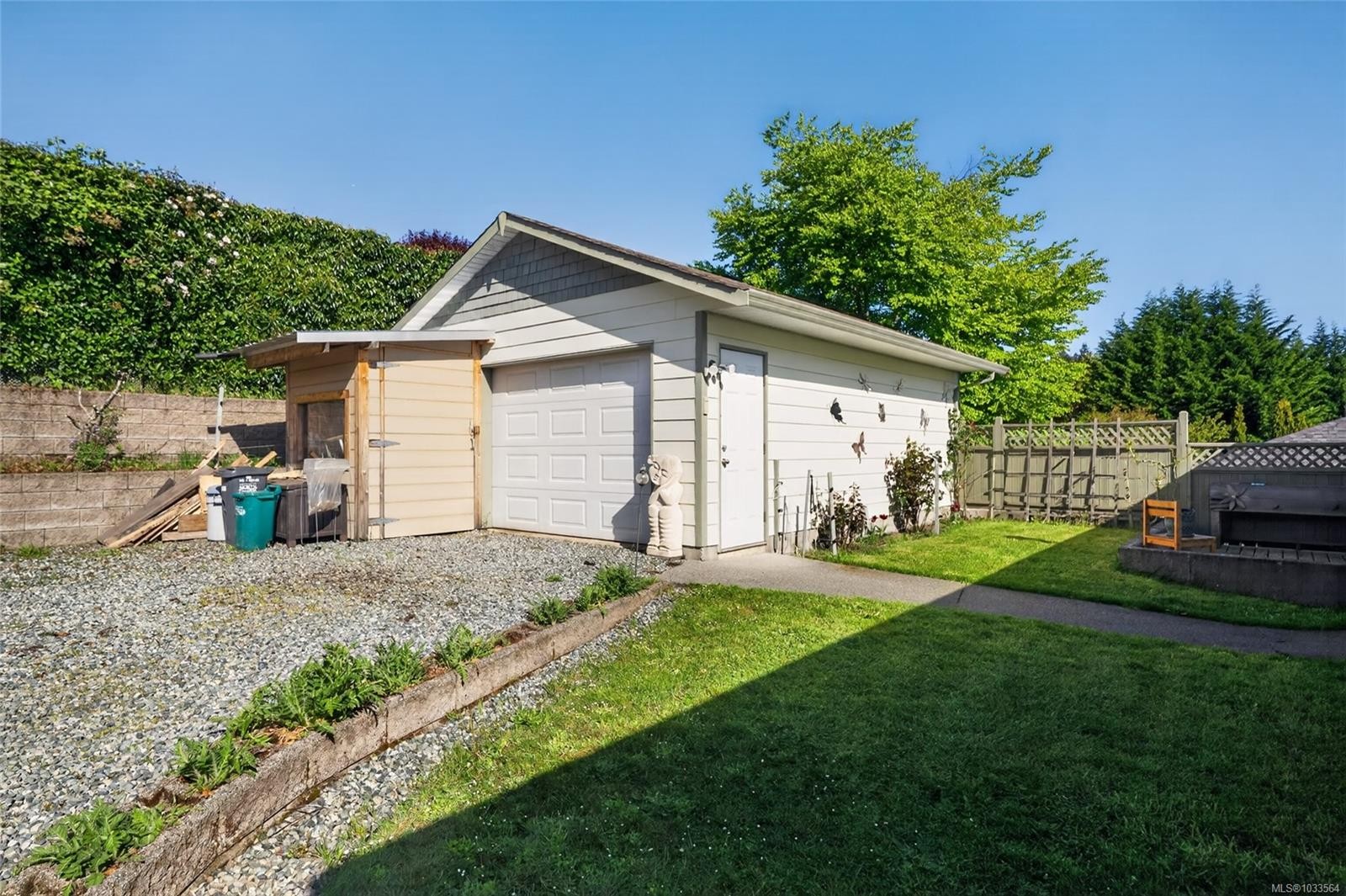 8126 Musgrave St, Crofton, BC