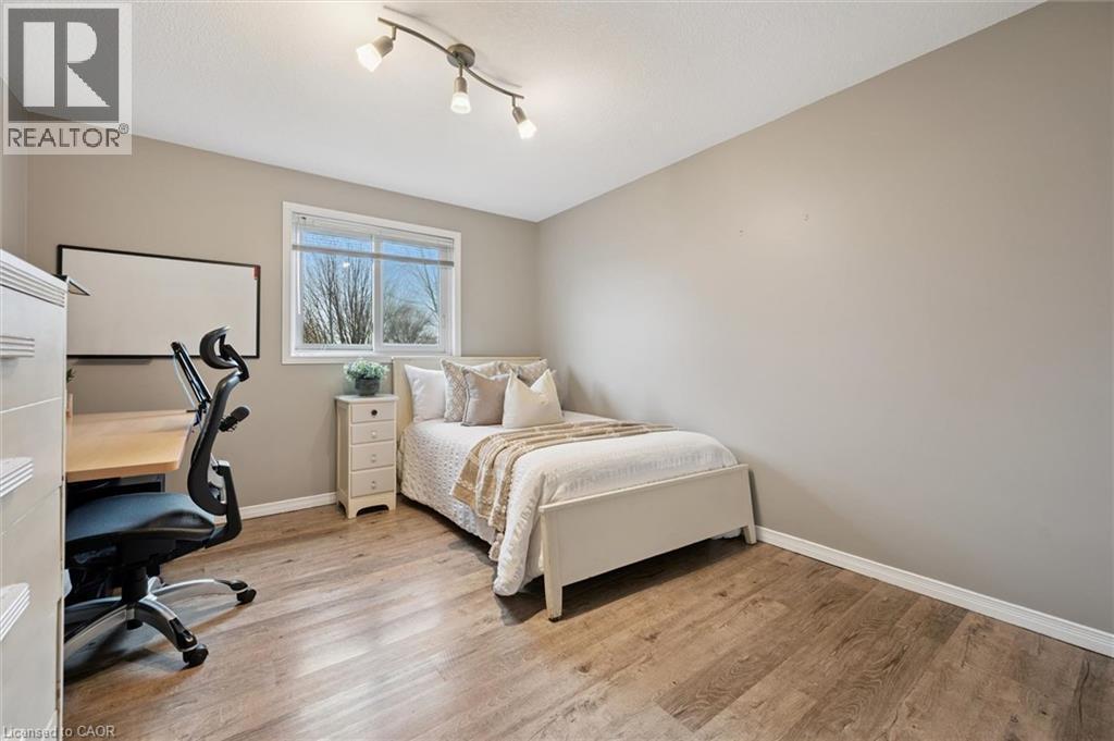 254 Auburn Drive, Waterloo, ON - Indoor Photo Showing Bedroom