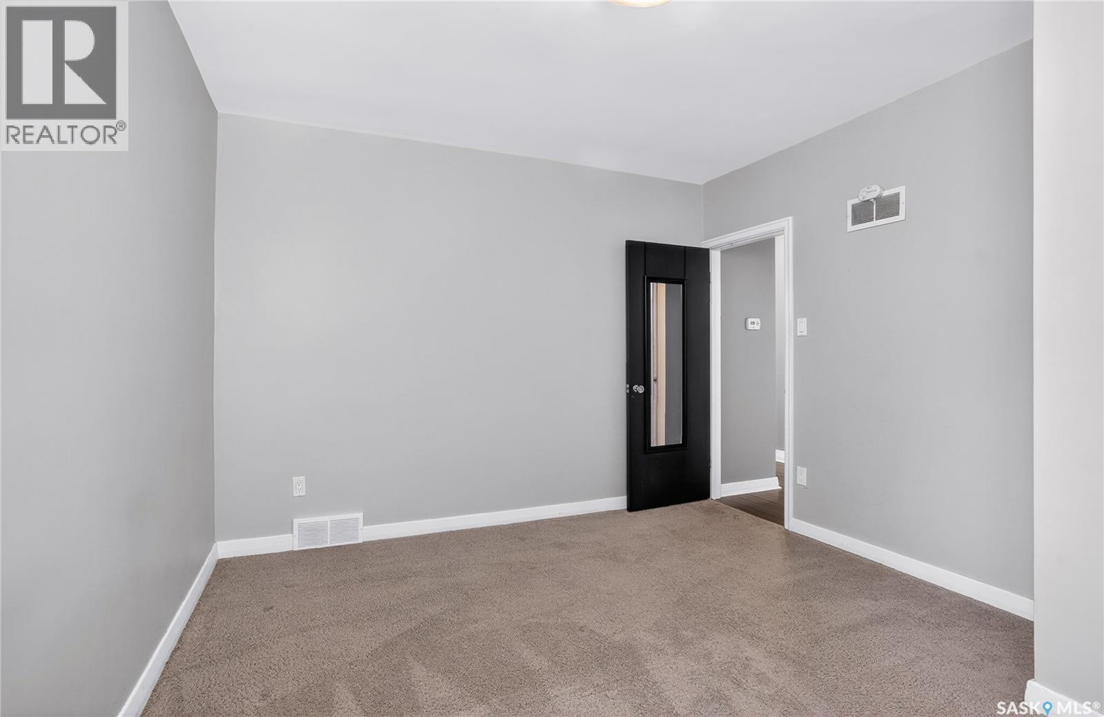 1231 Aird Street, Saskatoon, SK - Indoor Photo Showing Other Room